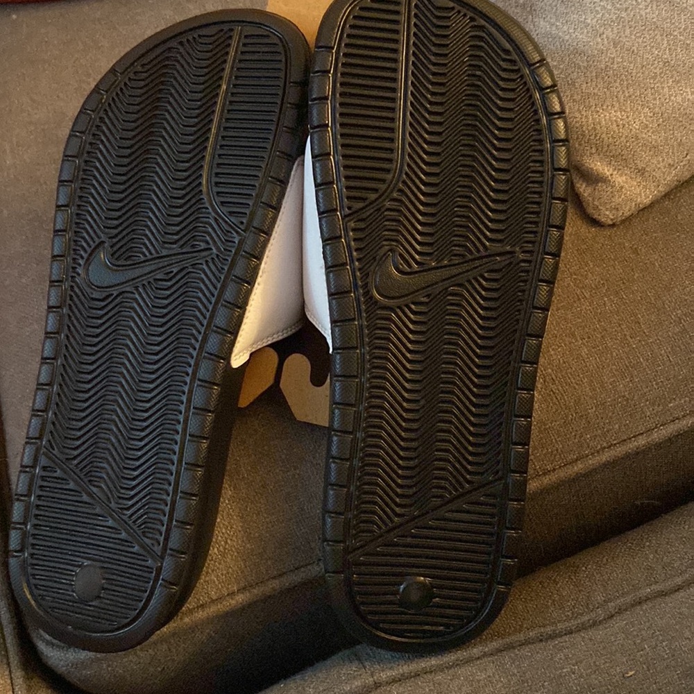 COPY - New mens. Nike slides Size 8 benassi jdi slides new with tags never - Picture 4 of 4